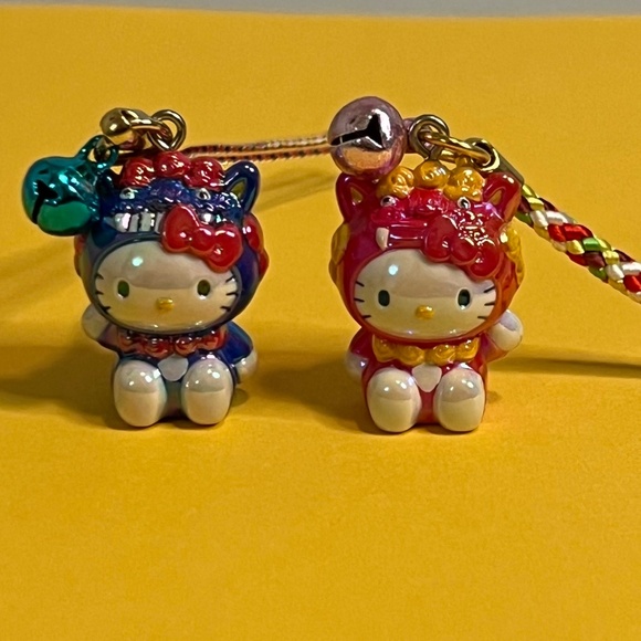 Vintage Hello Kitty　Local Netsuke: Okinawa's guardian deity, Shisa　Set of 2 - Picture 1 of 6